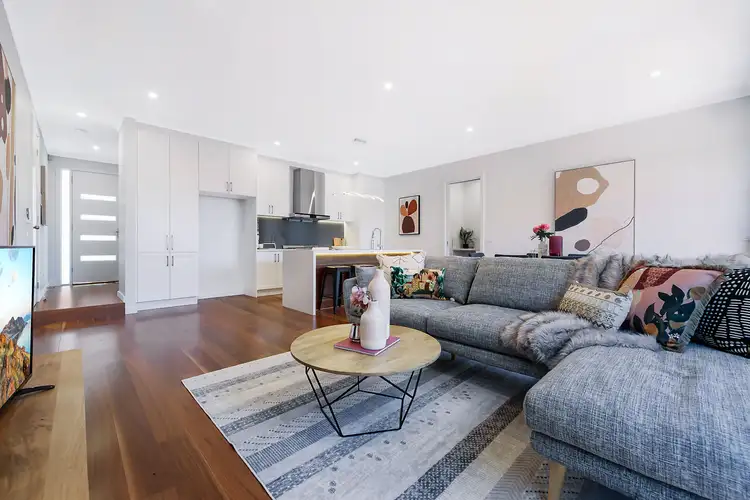 Main view of Homely townhouse listing, 2/7-9 Aranga Crescent, Donvale VIC 3111