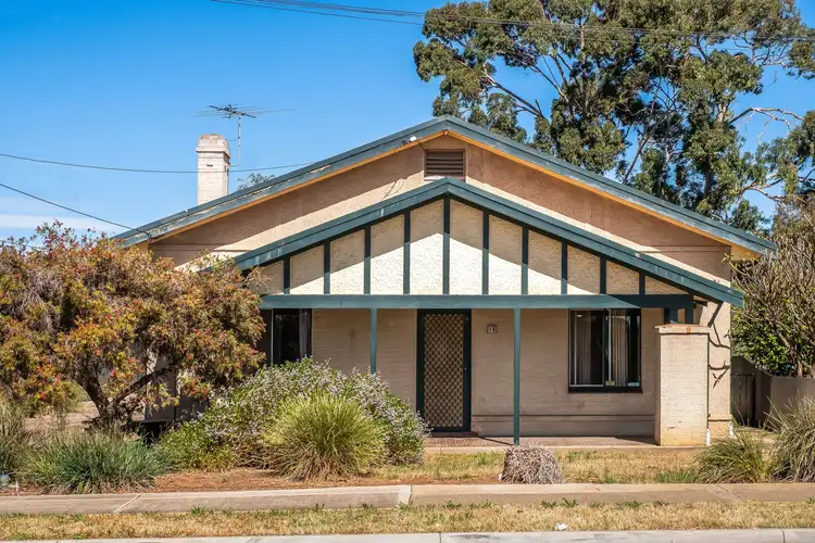 18 Frobisher Avenue