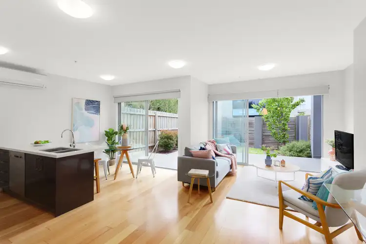 Main view of Homely apartment listing, 1/5 Murrumbeena Road, Murrumbeena VIC 3163