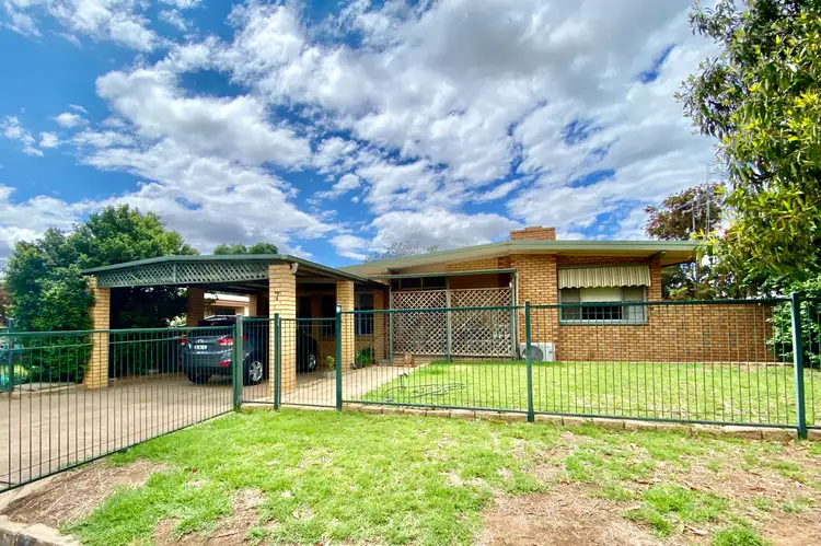 7 Gale Street, Forbes NSW 2871