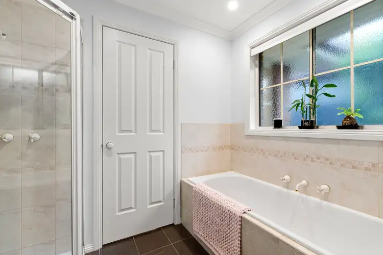 Sixth view of Homely unit listing, 2/12 Canterbury Close, Rowville VIC 3178