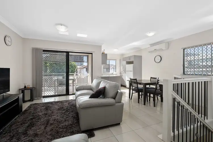 4/4 Greenbank Street, Chermside QLD 4032