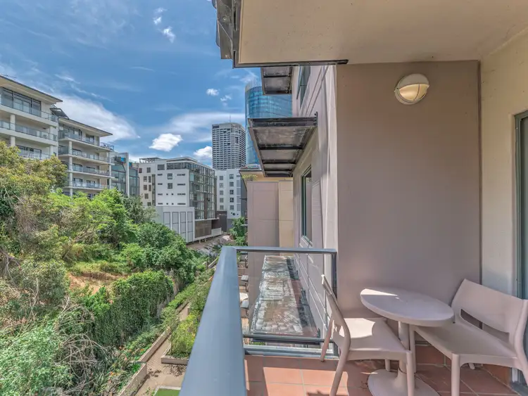 18/118 Mounts Bay Road, Perth WA 6000