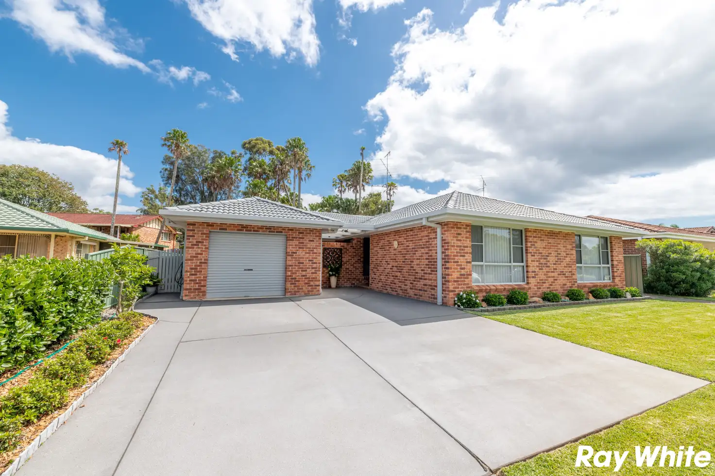 Main view of Homely house listing, 5 Lachlan Avenue, Tuncurry NSW 2428