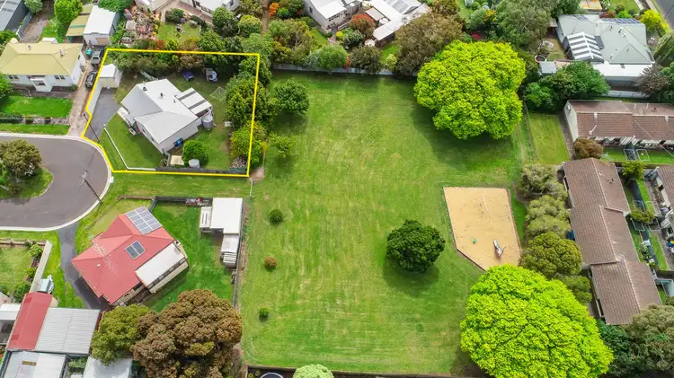 Second view of Homely house listing, 3 Argyle Place, Mount Gambier SA 5290