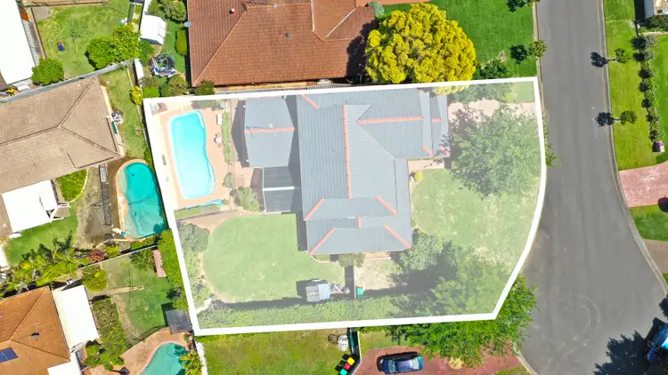 8 Neilson Close, Glenmore Park NSW 2745