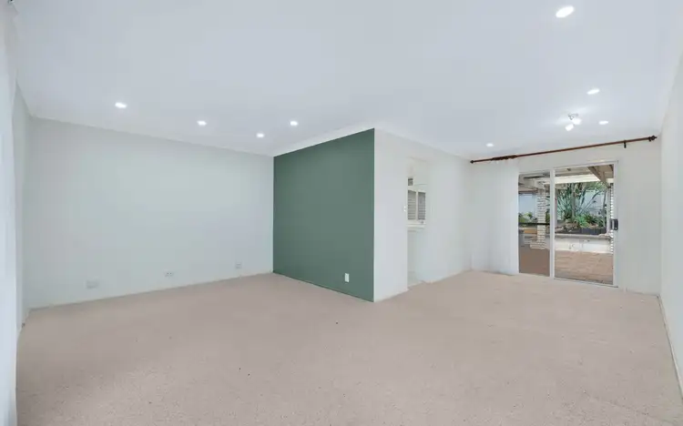 Second view of Homely house listing, 76 Donalbain Circuit, Rosemeadow NSW 2560