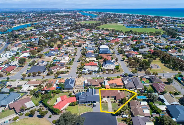 7 Macquarrie Court, West Lakes Shore SA 5020
