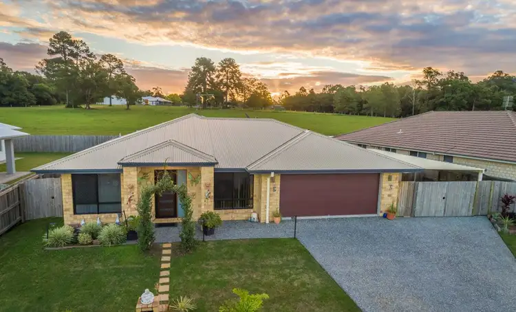 21 Pineview Drive, Beerwah QLD 4519