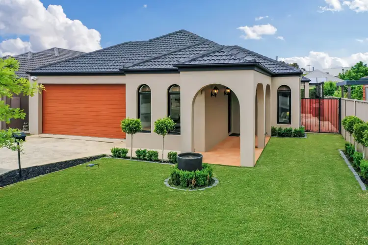 27 Drummond Street, Caroline Springs VIC 3023