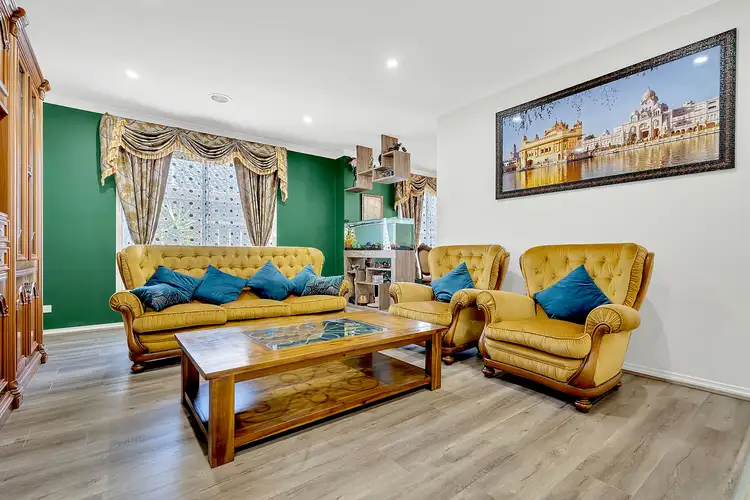 Fifth view of Homely house listing, 10 Jirrahlinga Terrace, Craigieburn VIC 3064