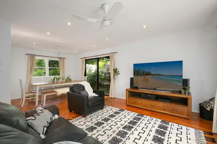 11 Melaleuca Crescent, Tascott NSW 2250