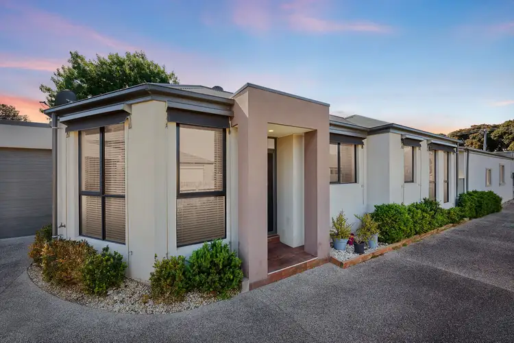 2/90 Warranilla Avenue, Rosebud VIC 3939