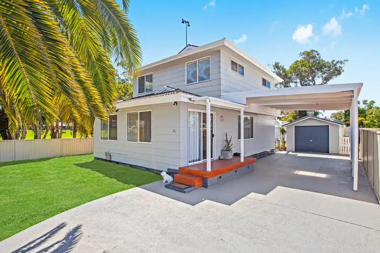 Main view of Homely house listing, 21 Erin Avenue, Berkeley Vale NSW 2261