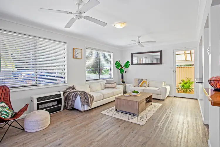 Fourth view of Homely house listing, 21 Erin Avenue, Berkeley Vale NSW 2261