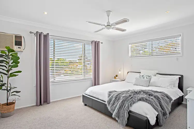 Sixth view of Homely house listing, 21 Erin Avenue, Berkeley Vale NSW 2261