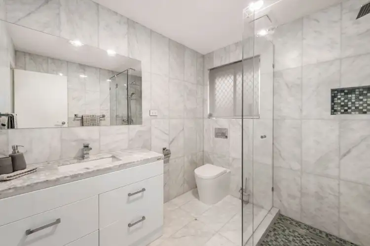 Sixth view of Homely house listing, 2 Carbon Crescent, Mill Park VIC 3082