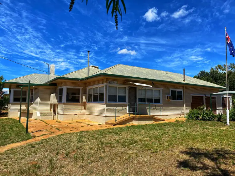 18 Gatenby Street, Condobolin NSW 2877