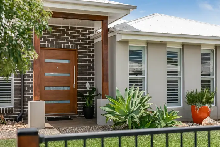 Second view of Homely house listing, 7 Argus Court, Middle Ridge QLD 4350