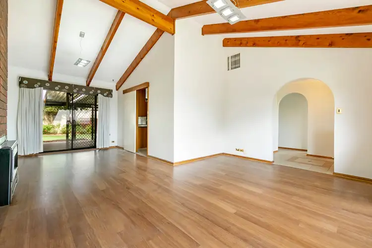 30 Gaylard Crescent, Redwood Park SA 5097