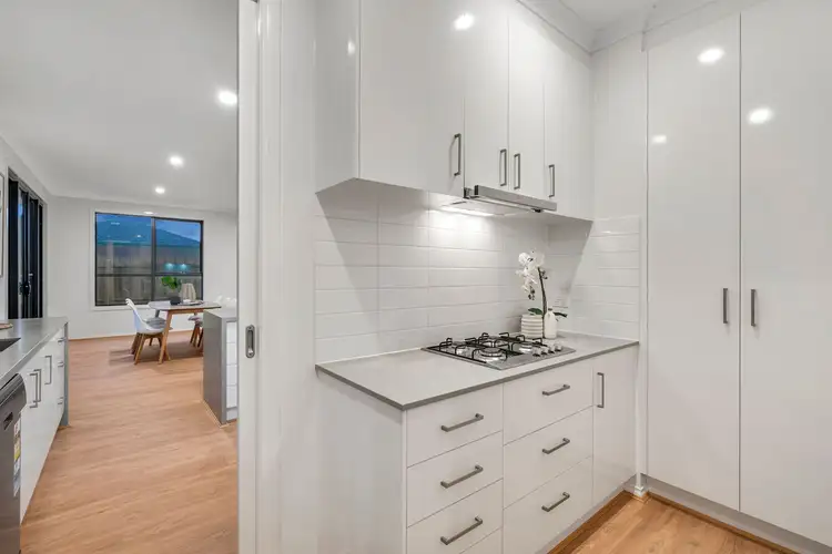 Fifth view of Homely townhouse listing, 2/33 Vincent Street, Mulgrave VIC 3170