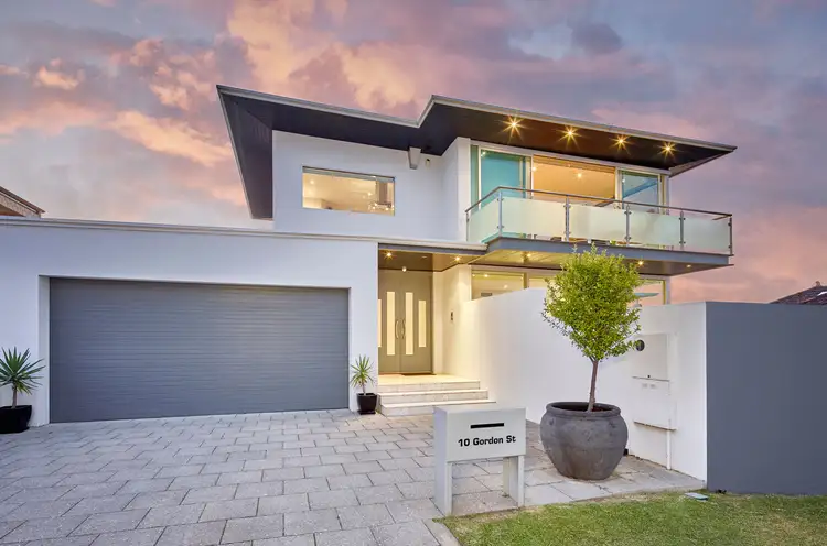 10 Gordon Street, East Fremantle WA 6158