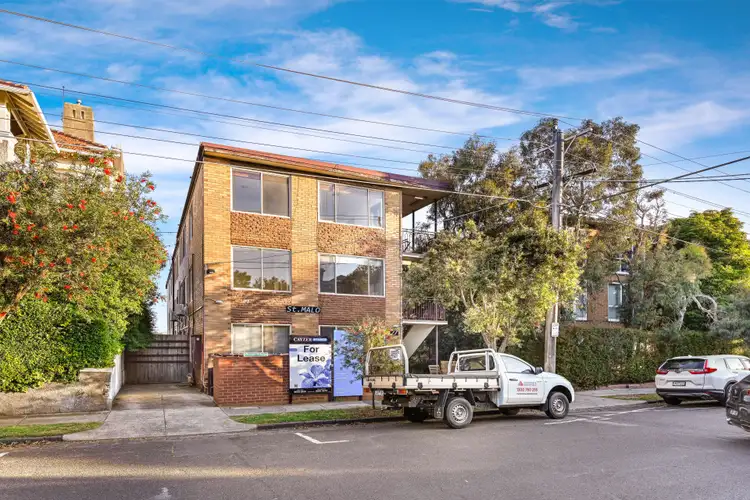 11/27 Robe Street, St Kilda VIC 3182