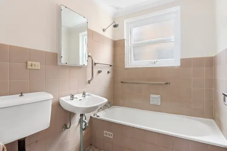 Fourth view of Homely unit listing, 1/372 Railway Parade, Carlton NSW 2218