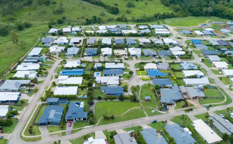 Third view of Homely house listing, 3 Flinders Court, Cannonvale QLD 4802