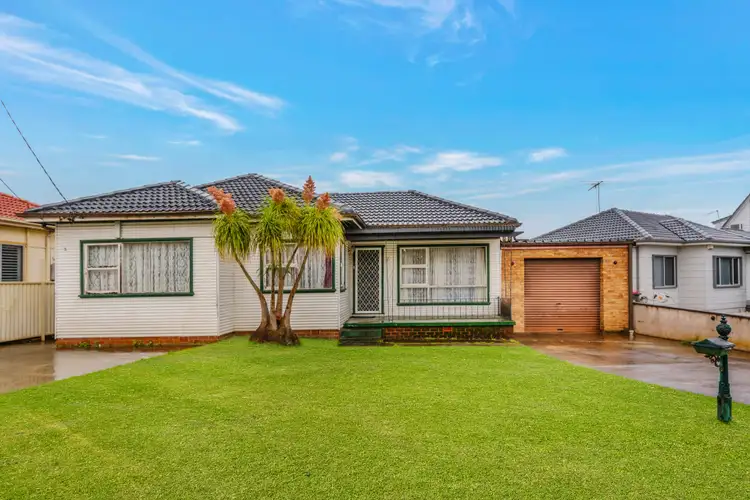55 Goodacre Avenue, Fairfield West NSW 2165