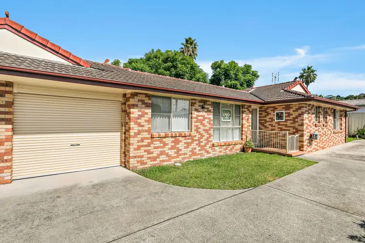 2/61 Charlotte Crescent, Albion Park NSW 2527