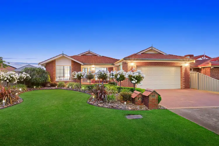 6 Pivot Place, Mill Park VIC 3082