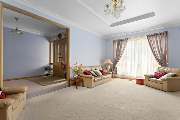 Fifth view of Homely house listing, 5 White Court, Mill Park VIC 3082