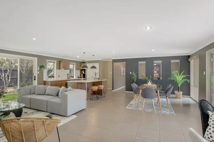 15 Lords Street, Wellington Point QLD 4160