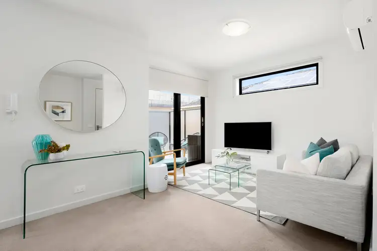 Main view of Homely apartment listing, 7/39 Rosstown Road, Carnegie VIC 3163