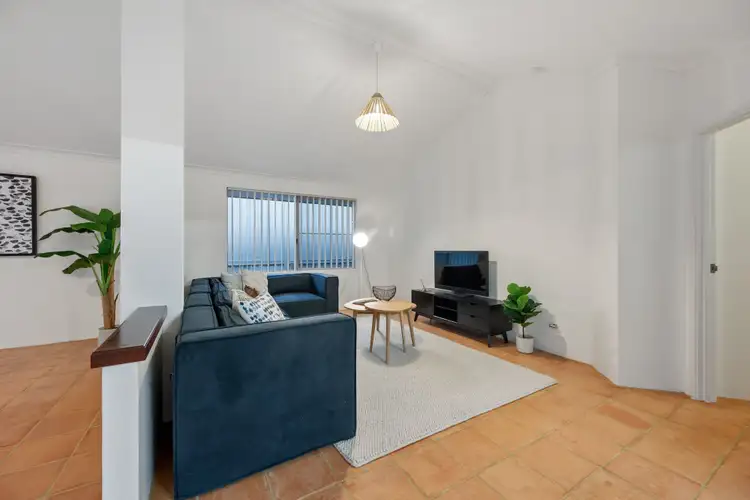 Fifth view of Homely house listing, 18 Southern Cross Circle, Ocean Reef WA 6027