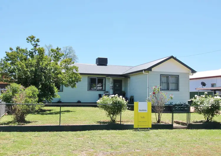 41 Murringo Street, Young NSW 2594