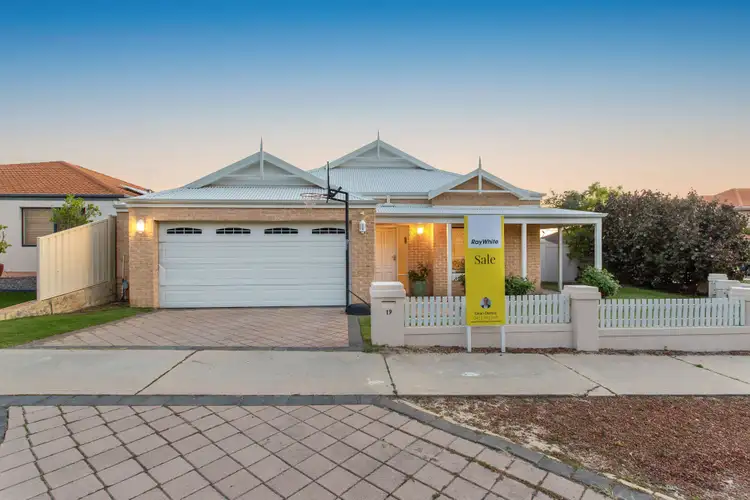 19 Hopper Turn, Madeley WA 6065