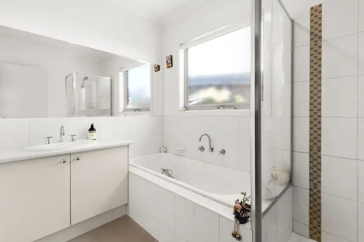 Seventh view of Homely unit listing, 4/4-6 May Court, Garfield VIC 3814