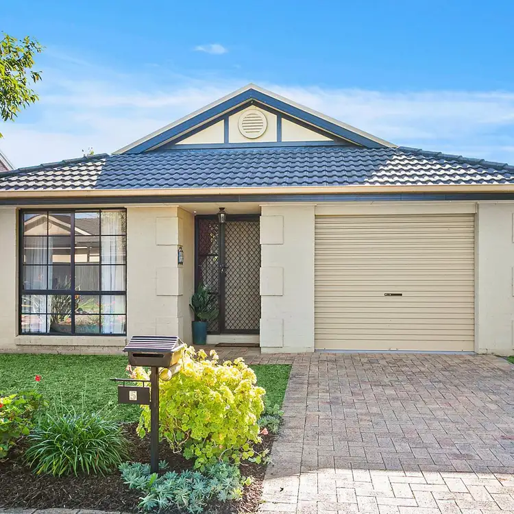 Main view of Homely house listing, 5 Oakwood Place, Horsley NSW 2530