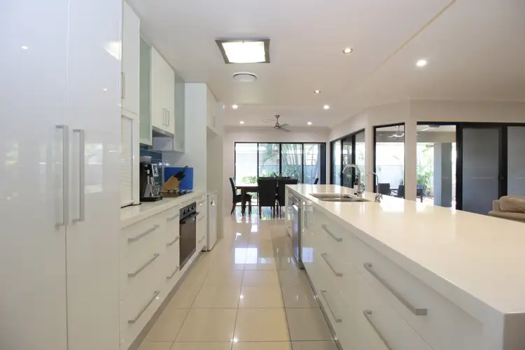 Sixth view of Homely house listing, 14 Cook Close, Emerald QLD 4720