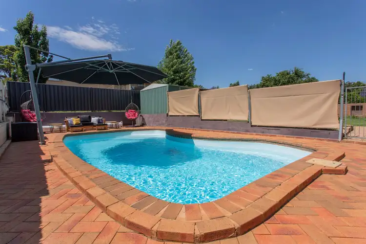 2 Taronga Drive, Cowra NSW 2794
