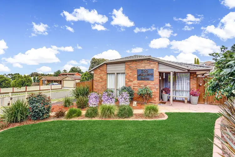 100 Landscape Drive, Mooroolbark VIC 3138