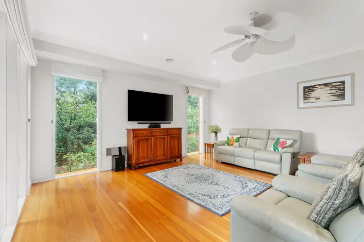 Second view of Homely house listing, 7 Woodlawn Circuit, Macleod VIC 3085