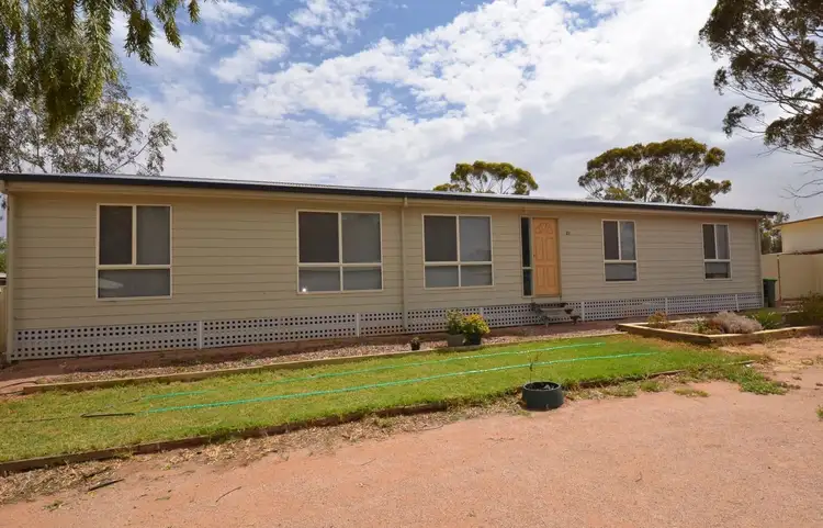 21 Edwards Street, Stirling North SA 5710
