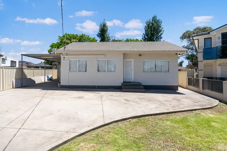 8 Claremont Avenue, Canley Heights NSW 2166