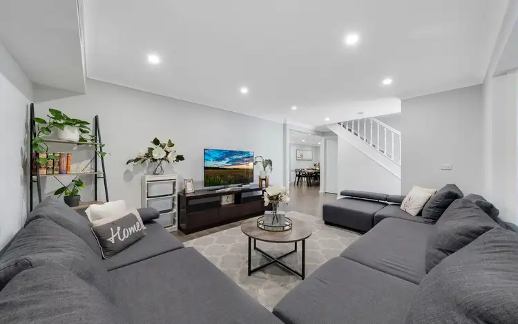 Second view of Homely house listing, 3 Drava Place, Kearns NSW 2558