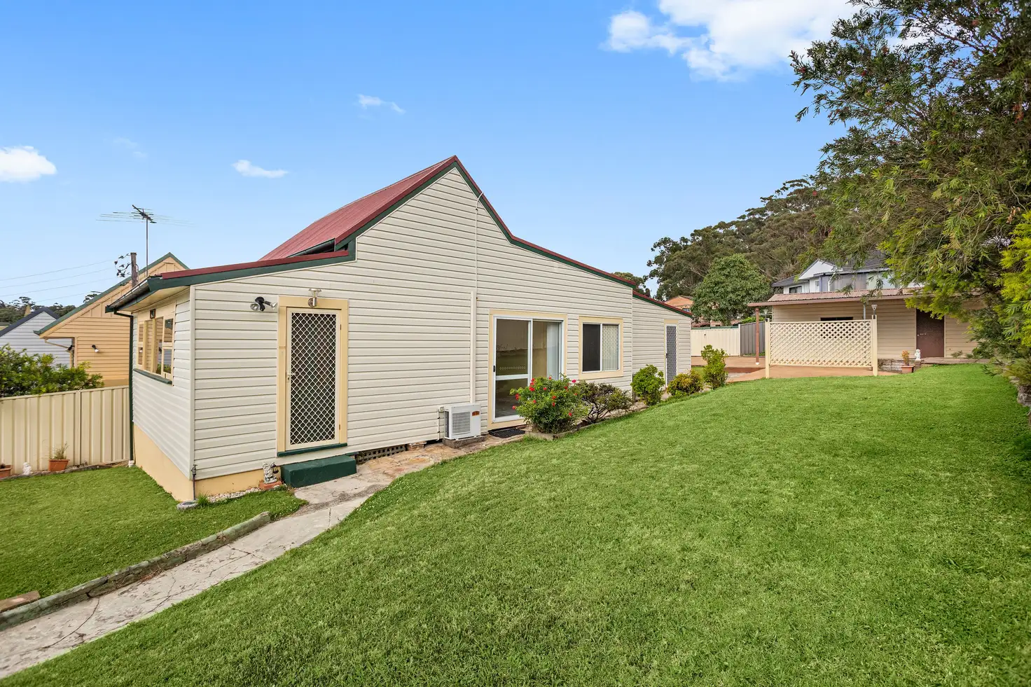 Main view of Homely house listing, 10 Junction Street, Helensburgh NSW 2508