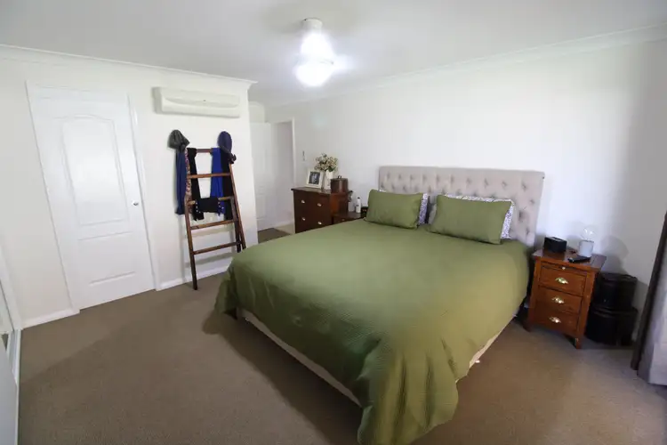 Sixth view of Homely house listing, 5 Coombs Court, Emerald QLD 4720