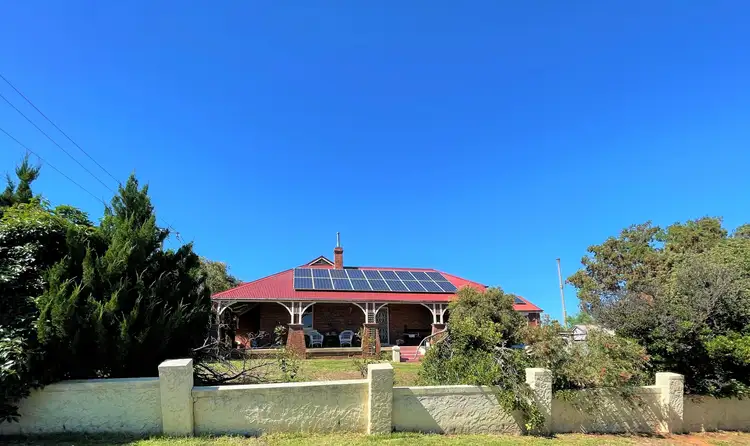 39 Mclerie Street, Young NSW 2594